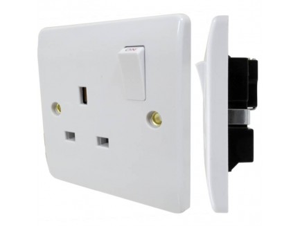 13A 1 Gang Switched Socket DP